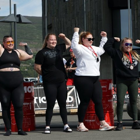 Íslandsmót í drumbalyftu: Ragnheiður Jónasdóttir, Erika Mjöll Jónsdóttir, Hanna Rúna Kristínardóttir, Veiga Dís Hansdóttir