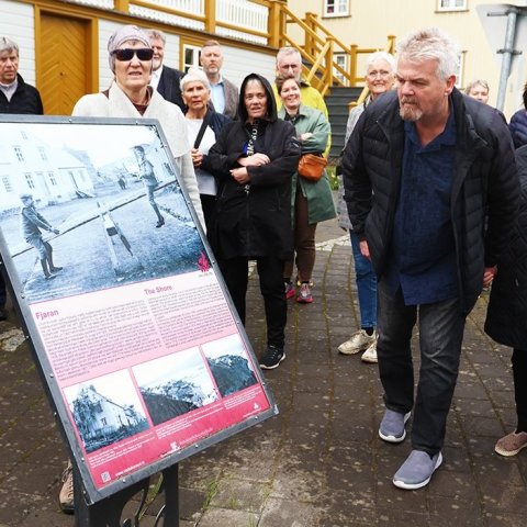 Gönguferð um slóð Sveins Þórarinssonar og Jóns Sveinssonar - Nonna. Mynd: Skapti Hallgrímsson