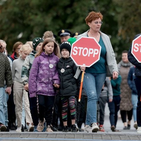 Verkefnið „Göngum í skólann“ var formlega sett í Brekkuskóla á Akureyri.