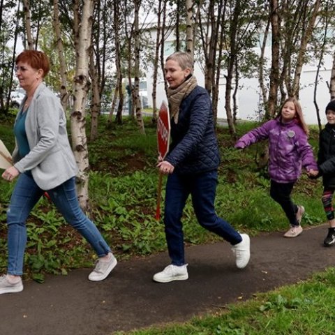 Verkefnið „Göngum í skólann“ var formlega sett í Brekkuskóla á Akureyri.