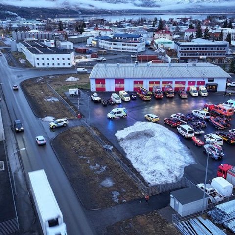 112 dagurinn - hópakstur um Akureyri með forgangsljós kveikt. Mynd: Hilmar Friðjónsson