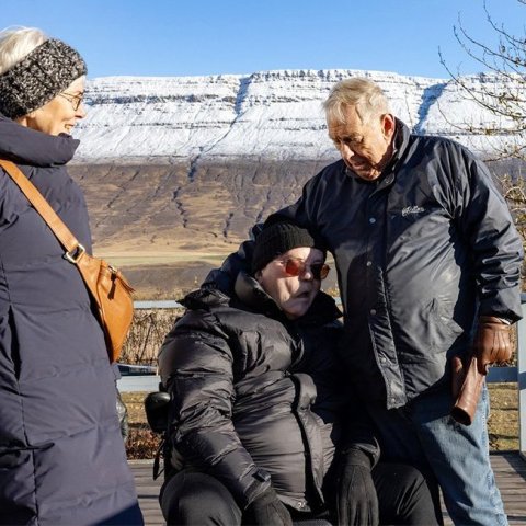 Arngrímur, Jón Hlöðver Áskelsson tónskáld og eiginkona hans, Sæbjörg Jónsdóttir, eftir að Arngrímur „steig“ Flugvalsinn í síðasta sinn. Mynd: Ármann Hinrik